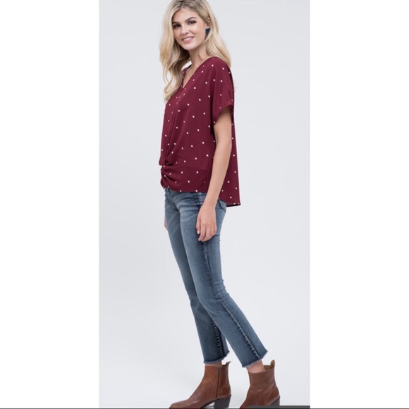 Polka dot bottom twist blouse in burgundy - Picture 3 of 4